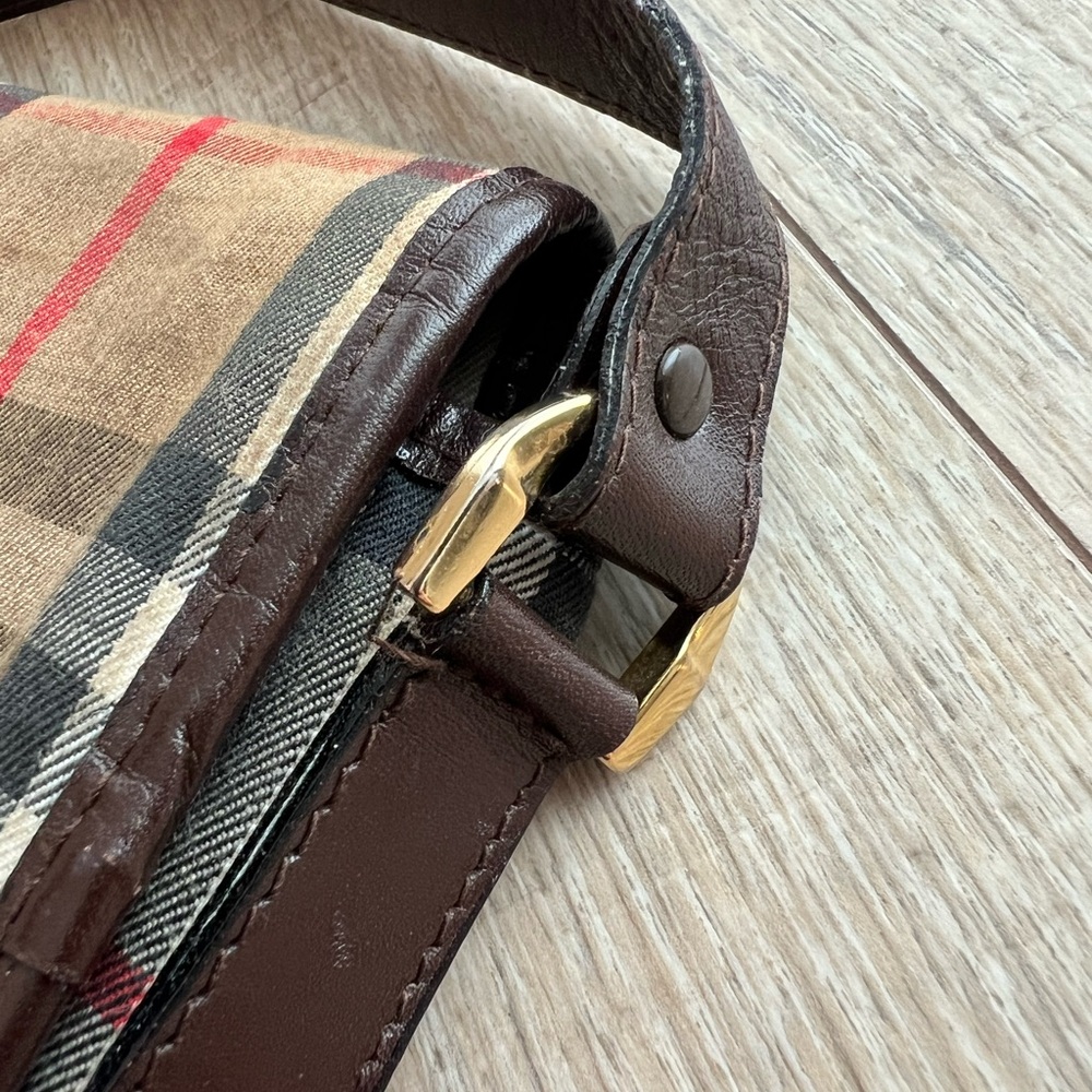Burberry Haymarket Check Crossbody Bag Canvas Crossbody Bag - Picture 5 of 11